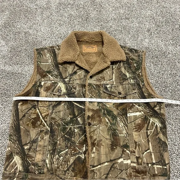 Men’s Levi’s Levi Strauss Signature Sherpa Lined Camouflage Canvas Vest Realtree - Picture 6 of 12